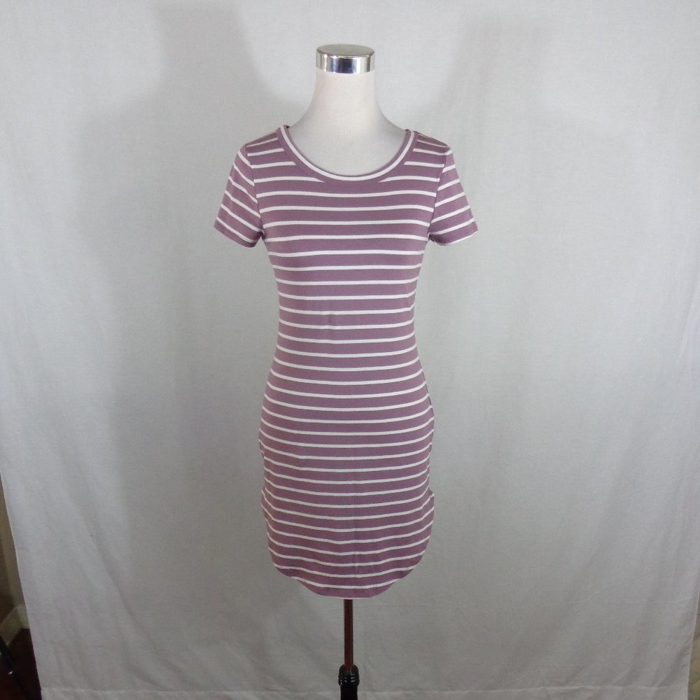 Heart & Hips Dress Size Medium Mauve and White